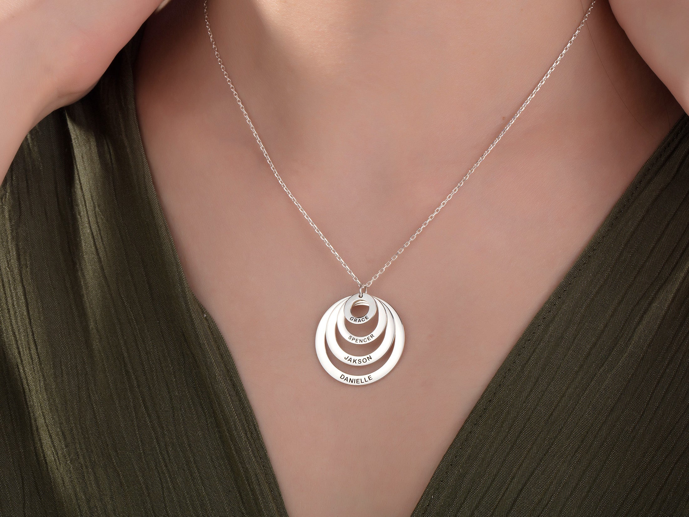 Multi-Name Family Necklace For Mothers